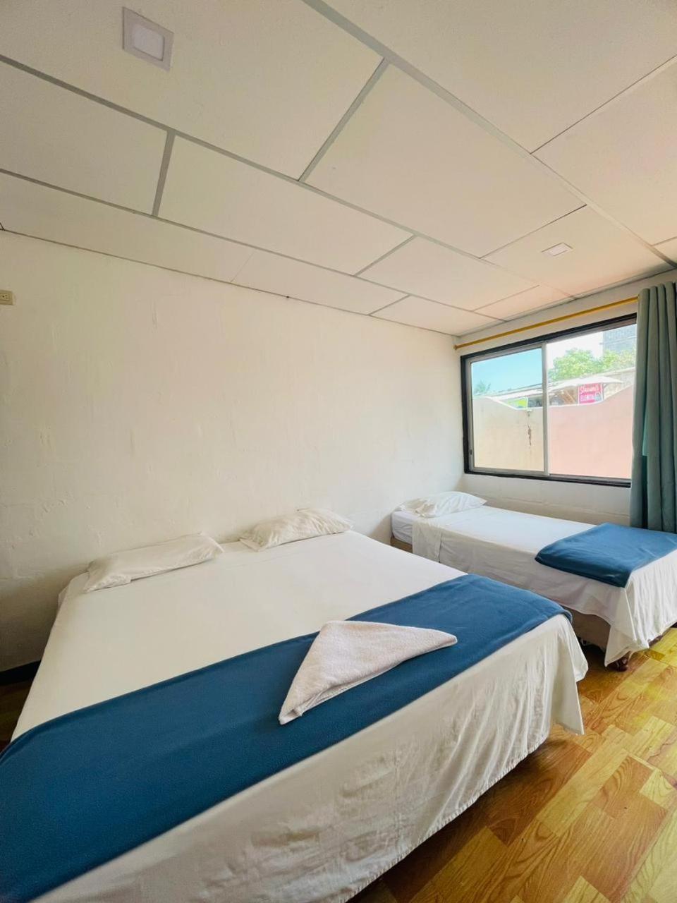 Hostal Darwin Пуэрто-Айора Экстерьер фото