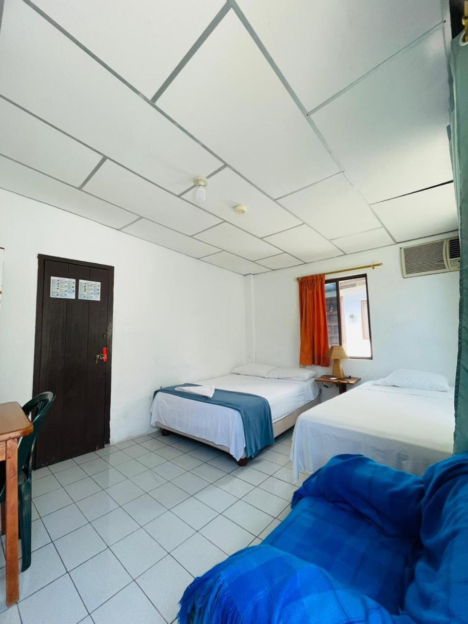 Hostal Darwin Пуэрто-Айора Экстерьер фото