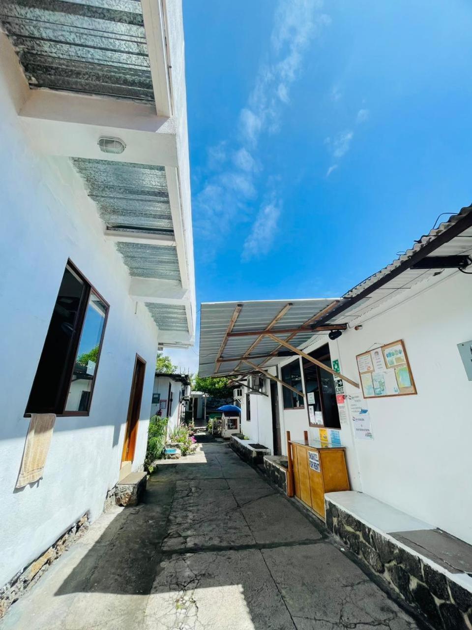 Hostal Darwin Пуэрто-Айора Экстерьер фото
