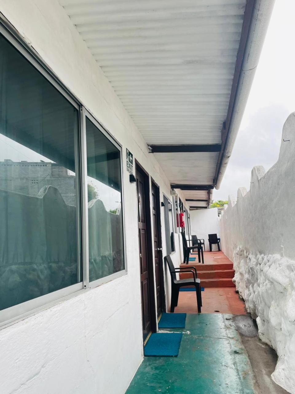 Hostal Darwin Пуэрто-Айора Экстерьер фото